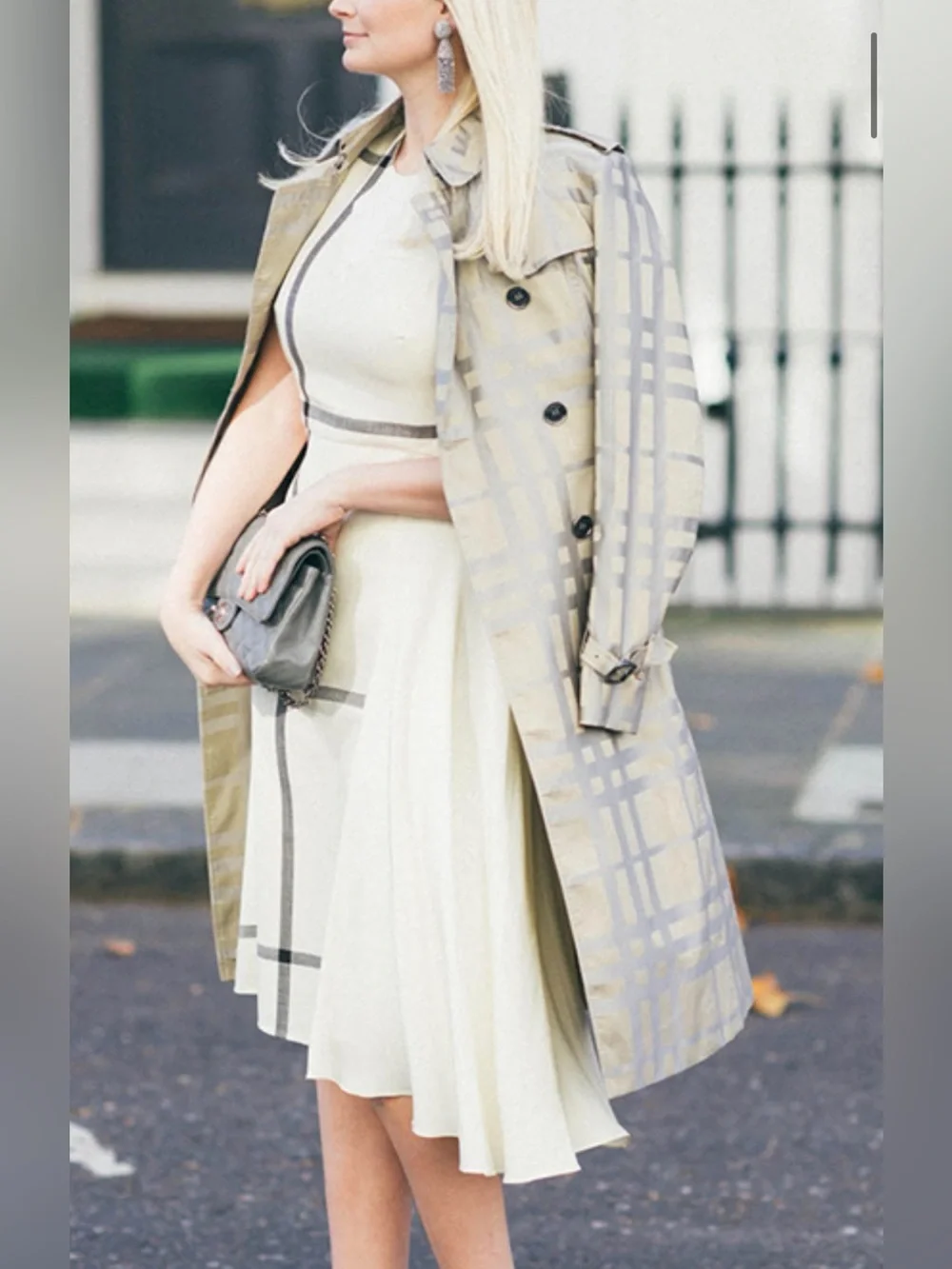 Burberry US 10 • Gray Tan Nova Check Plaid Hawkesbury Trench Coat Long.